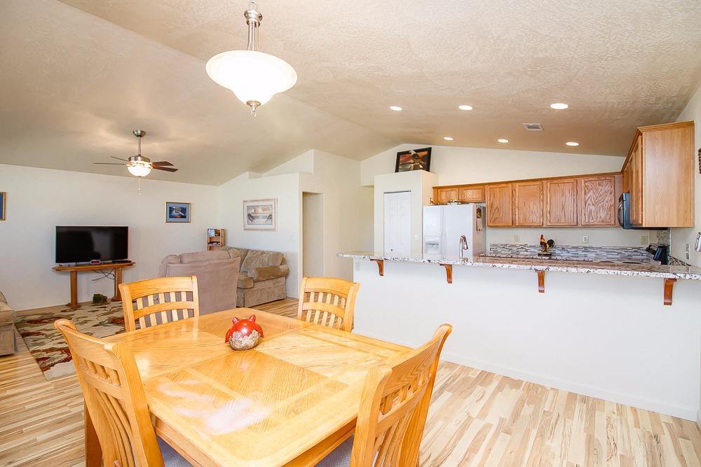 977 Ridgeview Drive Eagle Point, OR 97524 - Photo 6 of 26 Additional Photo