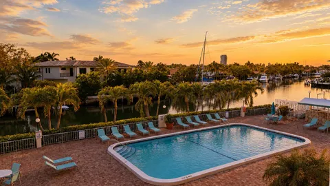 $289,900 | 401 Golden Isles Drive, Unit 1009, Hallandale Beach, FL 33009