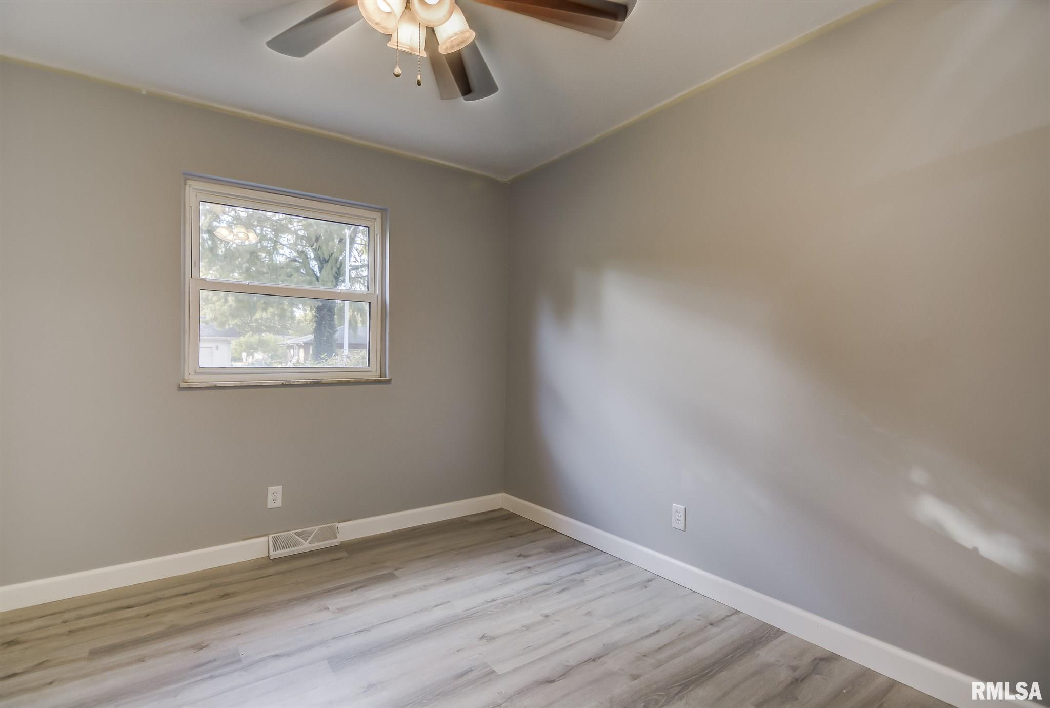 30 Andover Drive Springfield, IL 62704 - Photo 29 of 33 Gallery Image 29