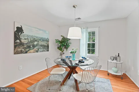 $555,000 | 5 Ingleside Court, Rockville, MD 20850