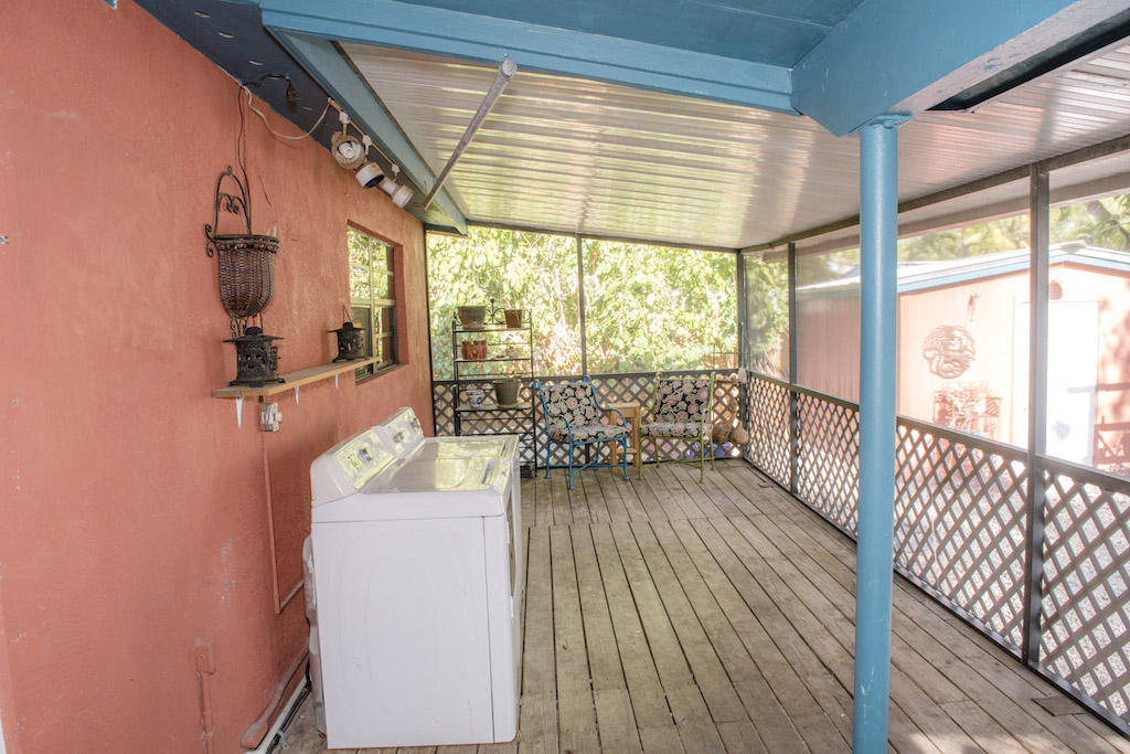 988 Oleander Road Key Largo, FL 33037 - Photo 16 of 18 Patio1