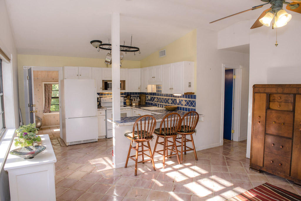 988 Oleander Road Key Largo, FL 33037 - Photo 5 of 18 Living Room 1