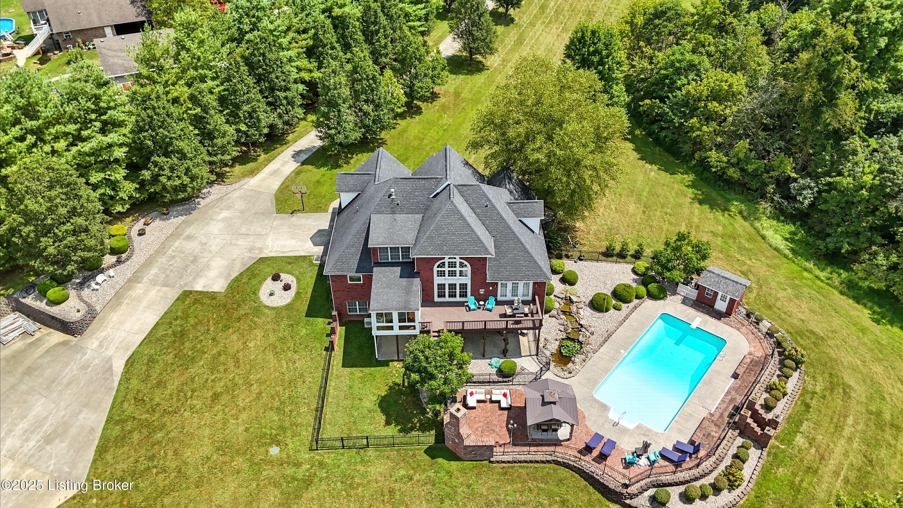 118 Flint Ridge Road Shelbyville, KY 40065 - Photo 2 of 79 118flintridge_louisvillerealestatemedia_