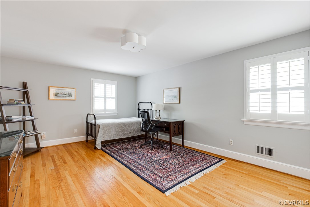 13331 Kingsmill Road Midlothian, VA 23113 - Photo 32 of 49 a living room with furniture and a rug