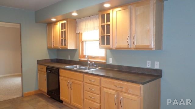 211 West Ridgemont Road Peoria, IL 61614 - Photo 11 of 36 Gallery Image 11