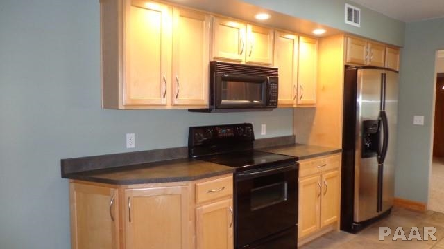 211 West Ridgemont Road Peoria, IL 61614 - Photo 13 of 36 Gallery Image 13