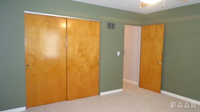 211 West Ridgemont Road Peoria, IL 61614 - Photo 21 of 36 Gallery Image 21
