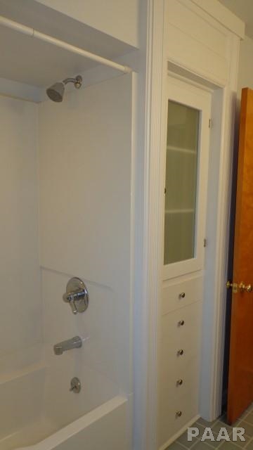 211 West Ridgemont Road Peoria, IL 61614 - Photo 23 of 36 Gallery Image 23