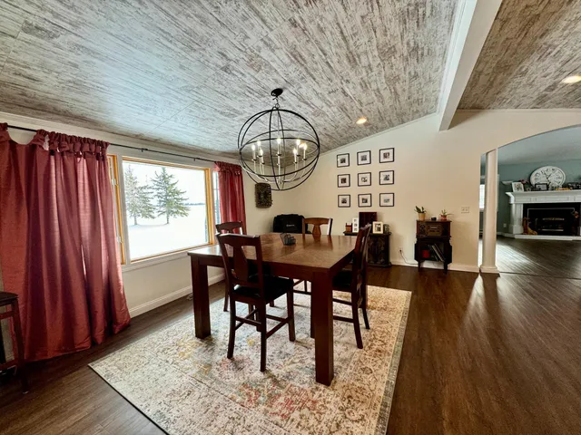 $318,000 | 45633 300th Street, Roseau, MN 56751