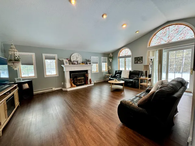 $318,000 | 45633 300th Street, Roseau, MN 56751