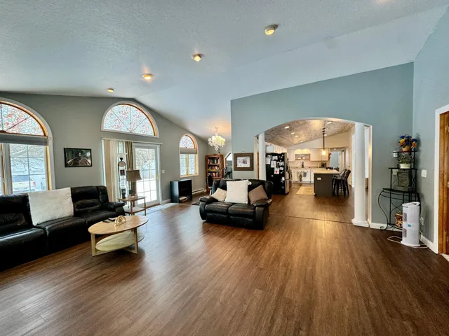 $318,000 | 45633 300th Street, Roseau, MN 56751