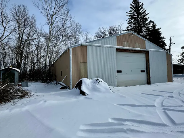 $318,000 | 45633 300th Street, Roseau, MN 56751