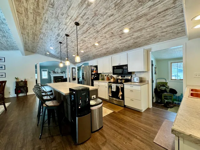 $318,000 | 45633 300th Street, Roseau, MN 56751