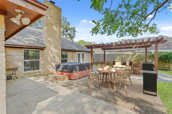 $460,000 | 2826 East Elm Circle, Katy, TX 77493