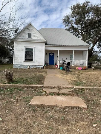 $65,000 | 1104 South Pecan Street, Brady, TX 76825