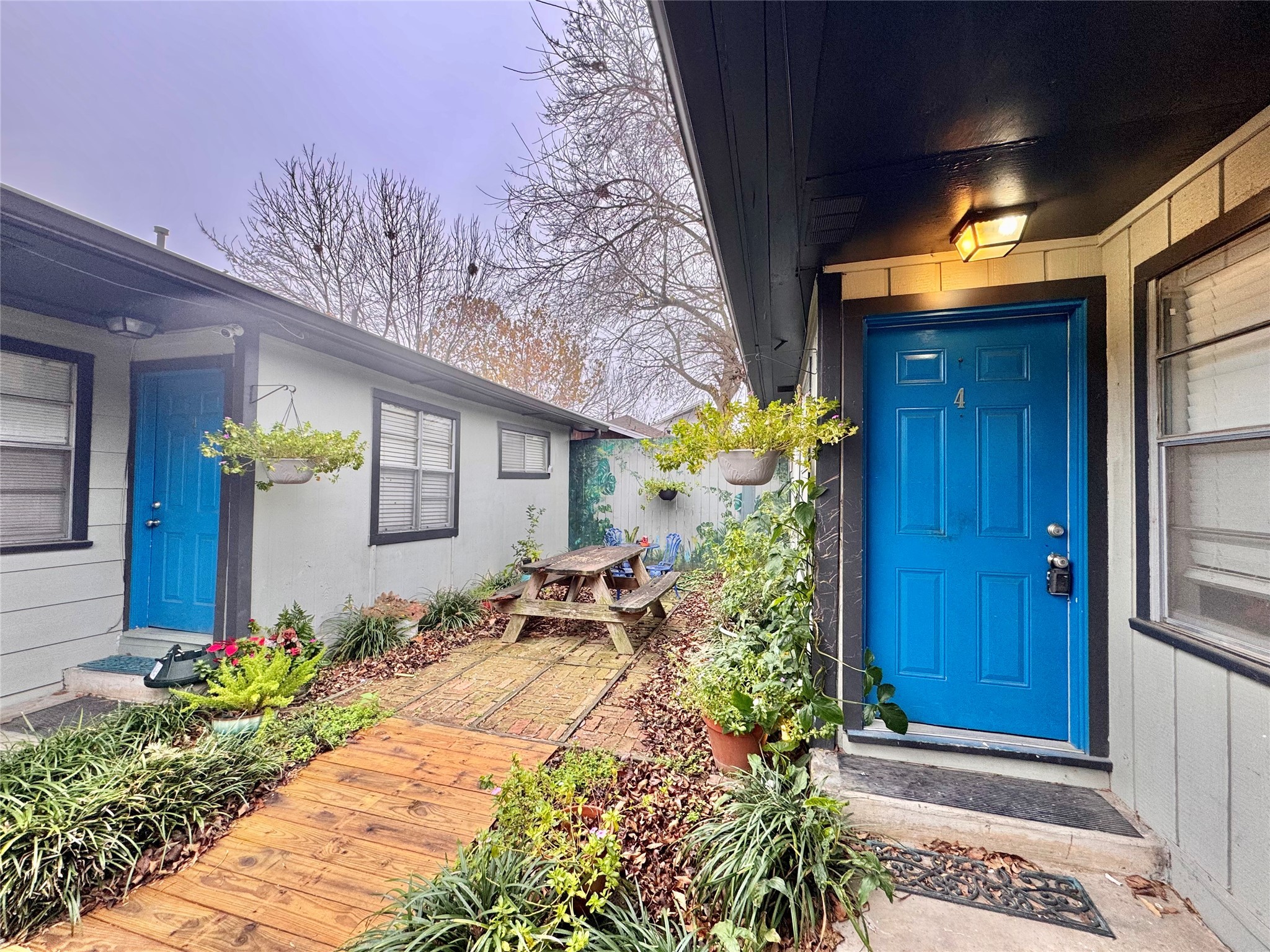 1307 Willard Street, Unit 4 Houston, TX 77006 - Photo 24 of 26 Unit 4 is next to an additional patio space with picnic table!