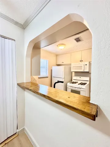 $1,495 | 1307 Willard Street, Unit 4, Houston, TX 77006