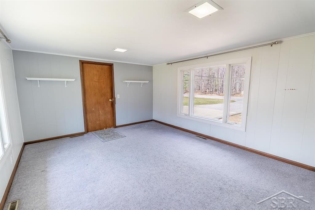 342 East Miller Road Midland, MI 48640 - Photo 4 of 46