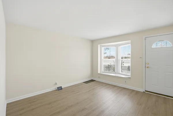 $334,800 | 11056 South State Line Road, Chicago, IL 60617