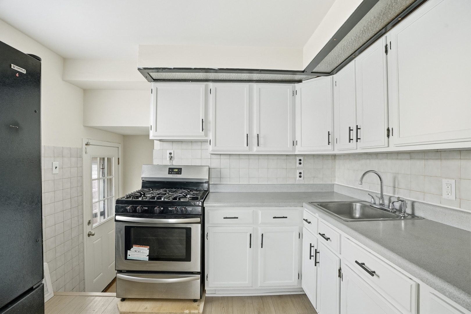 11056 South State Line Road Chicago, IL 60617 - Photo 8 of 19