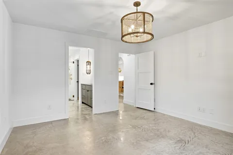 $649,500 | 410 East 33rd Street, Houston, TX 77018