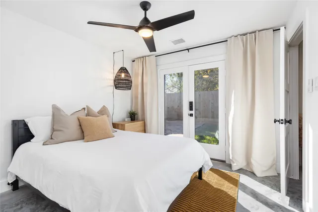 $649,500 | 410 East 33rd Street, Houston, TX 77018