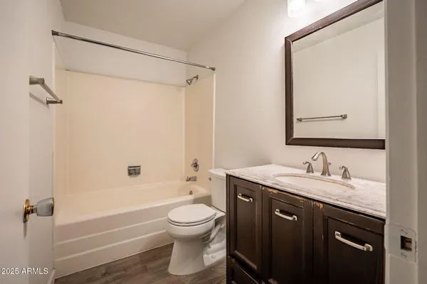 $2,400 | 12 East Hermosa Drive, Tempe, AZ 85282