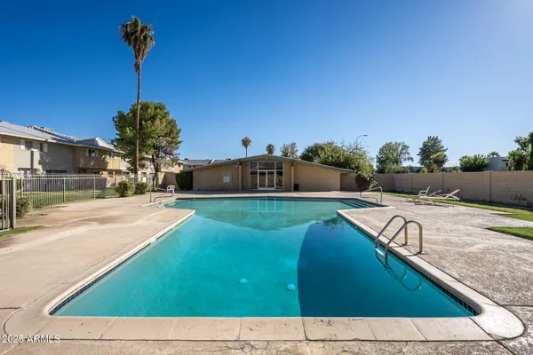 $2,400 | 12 East Hermosa Drive, Tempe, AZ 85282