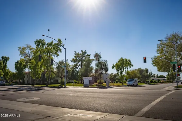 $2,400 | 12 East Hermosa Drive, Tempe, AZ 85282