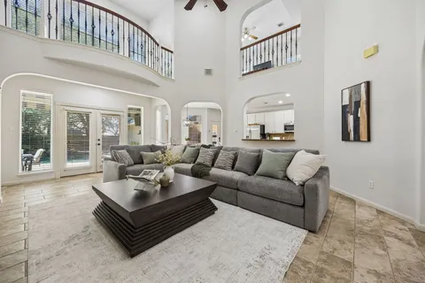$949,000 | 23 Broadweather Place, The Woodlands, TX 77382