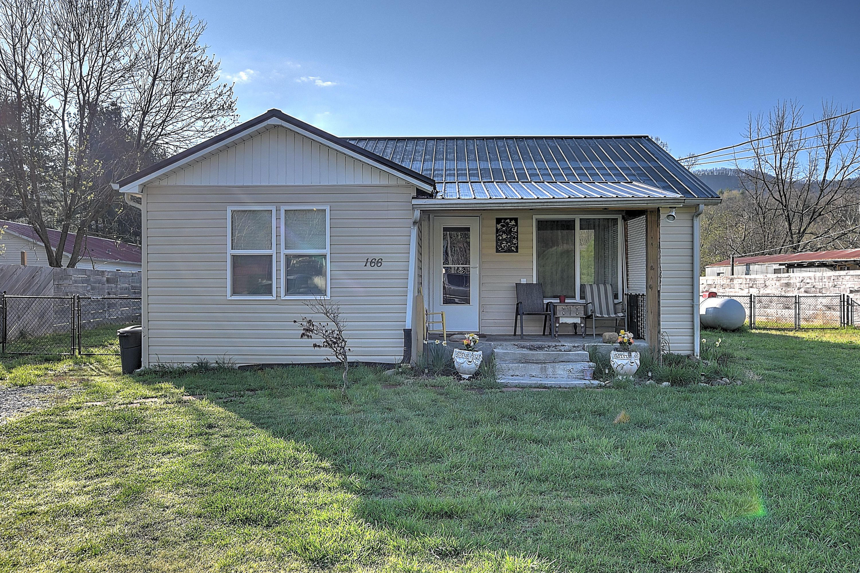 166 Bumpus Cove Road Erwin, TN 37650 - Photo 1 of 50 166 Bumpus Cove-2