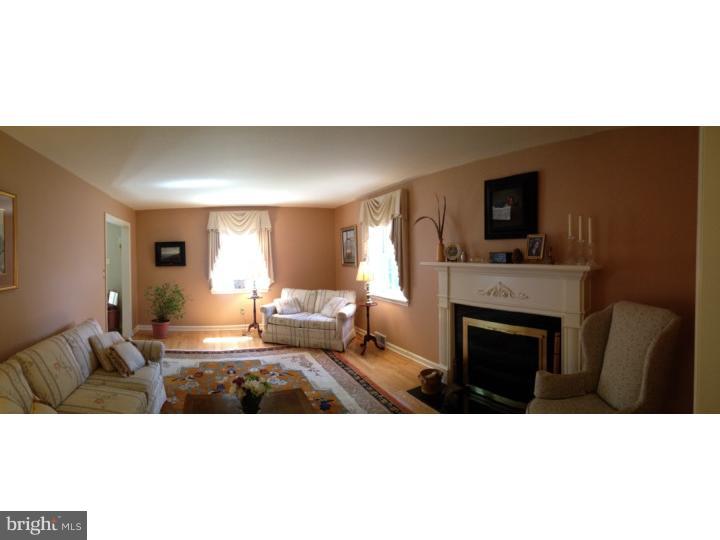 53 Crestline Road Wayne, PA 19087 - Photo 15 of 22 Living Room