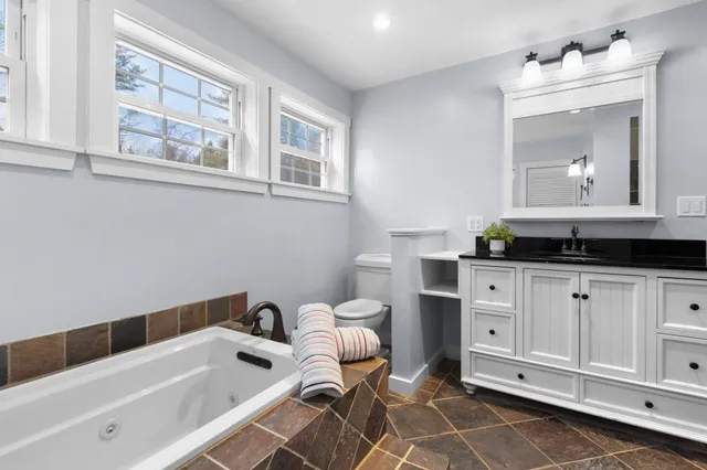 $549,900 | 583 Burt Hill Road, Winchester, NH 03470