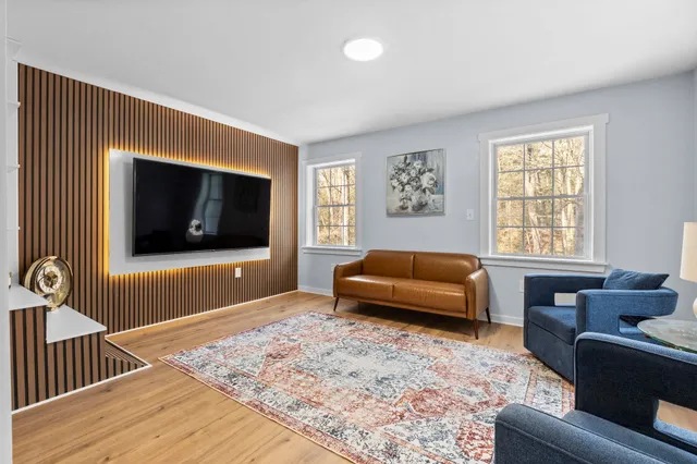 $549,900 | 583 Burt Hill Road, Winchester, NH 03470