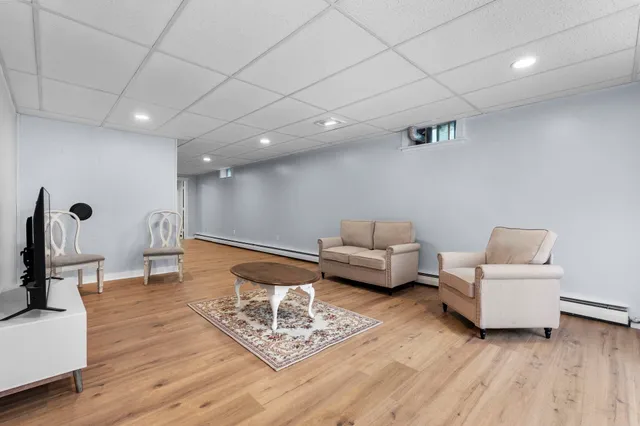 $549,900 | 583 Burt Hill Road, Winchester, NH 03470