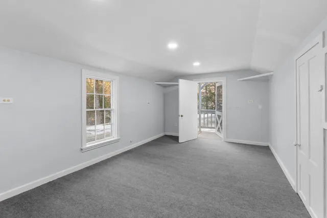 $549,900 | 583 Burt Hill Road, Winchester, NH 03470