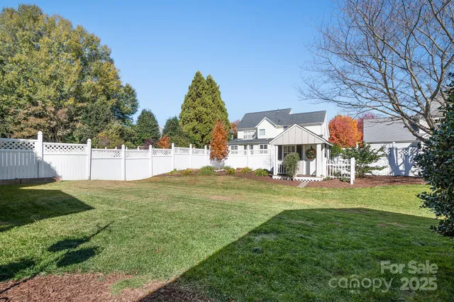 $940,000 | 15826 Trenton Place Road, Huntersville, NC 28078
