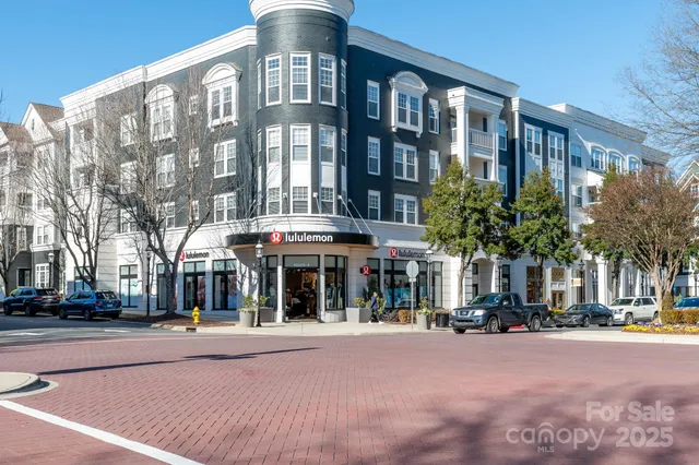 $970,000 | 15826 Trenton Place Road, Huntersville, NC 28078