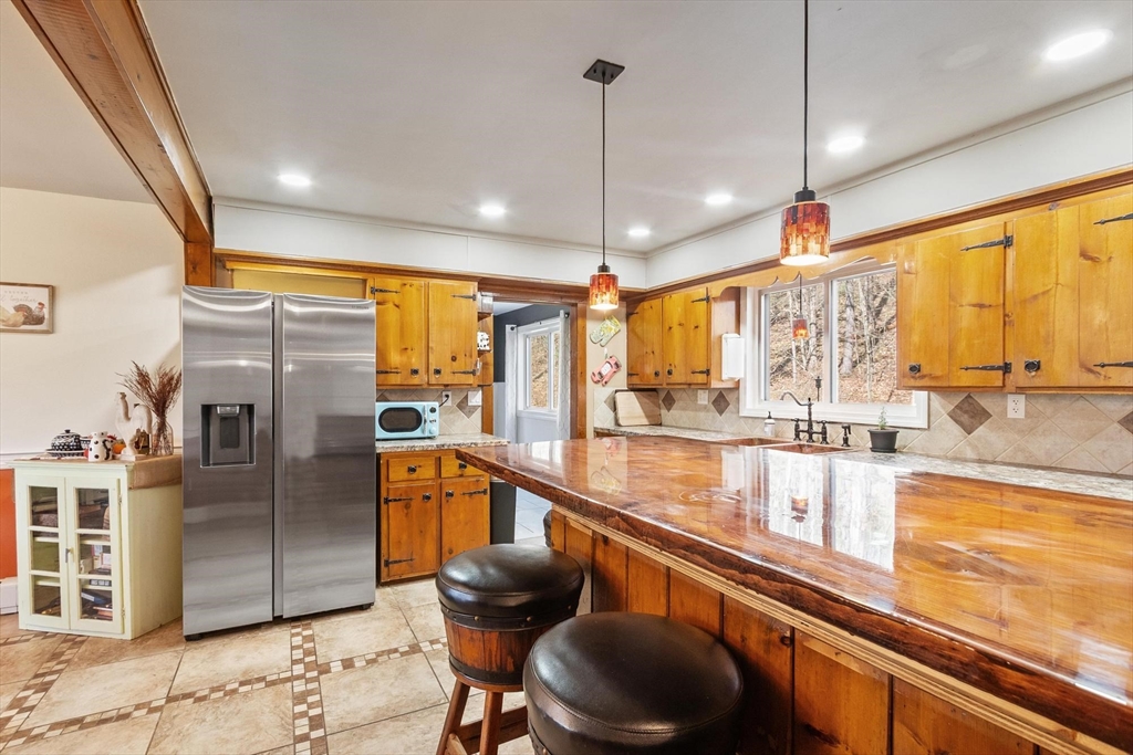 885 Royalston Road Phillipston, MA 01331 - Photo 11 of 40