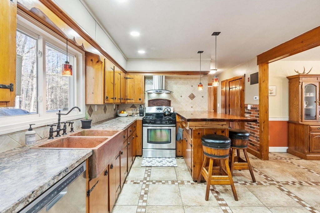 885 Royalston Road Phillipston, MA 01331 - Photo 13 of 40