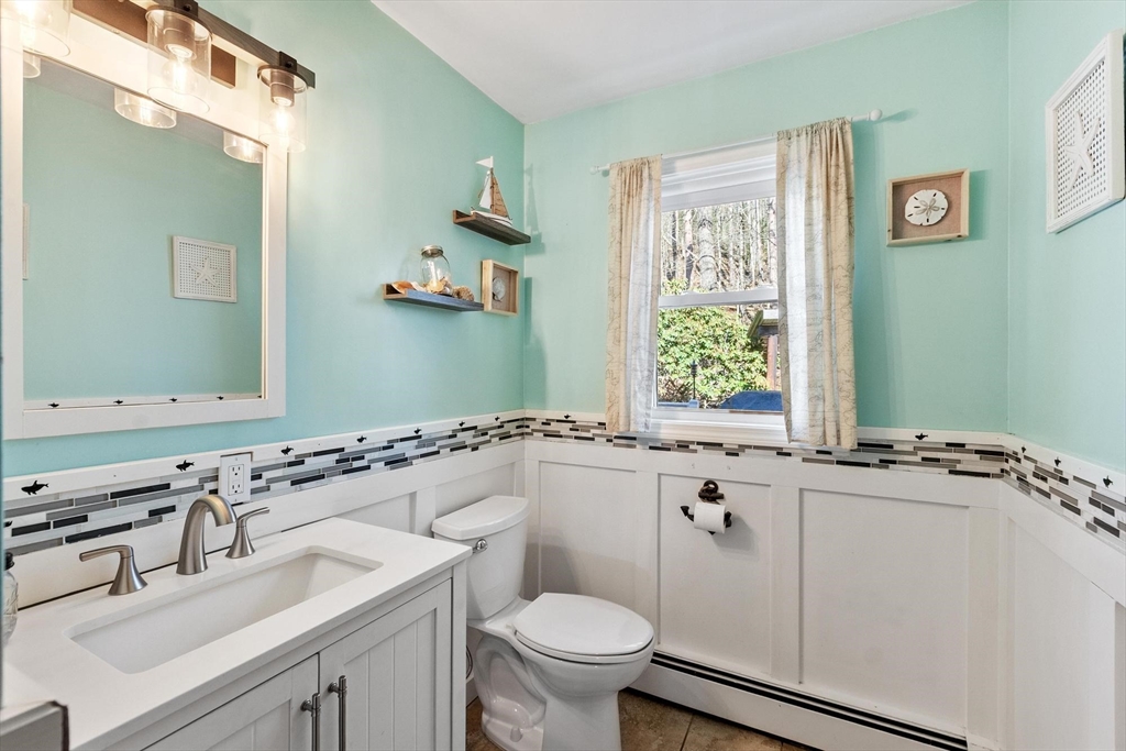 885 Royalston Road Phillipston, MA 01331 - Photo 18 of 40