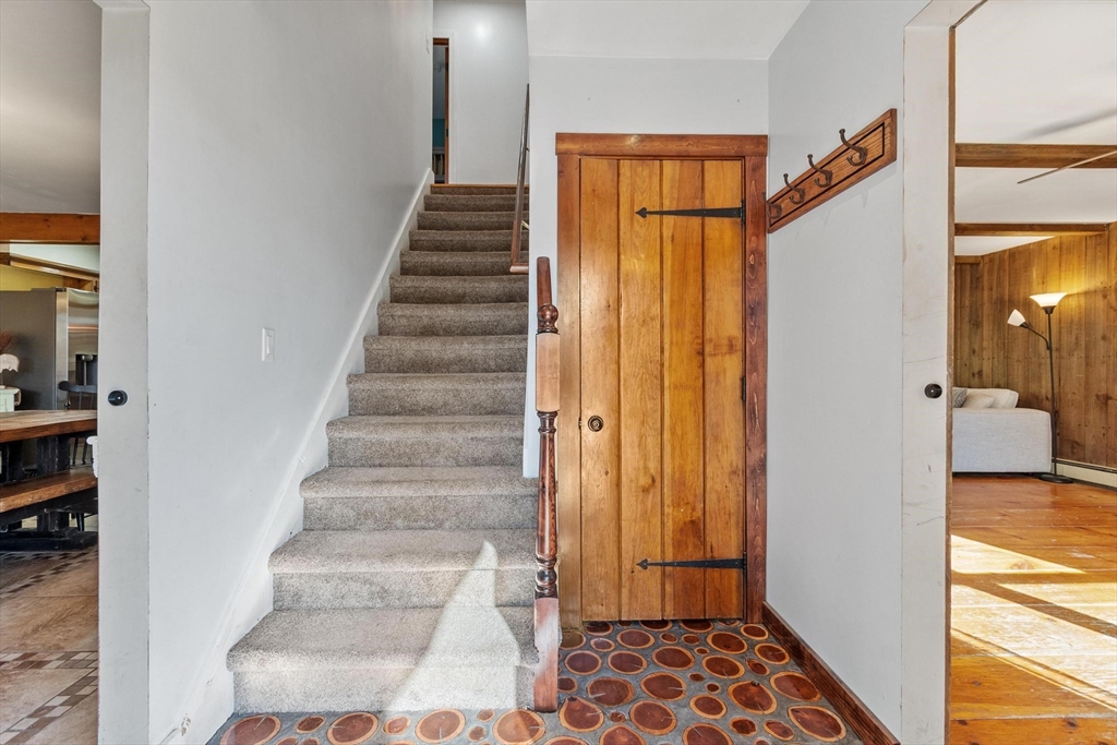 885 Royalston Road Phillipston, MA 01331 - Photo 6 of 40