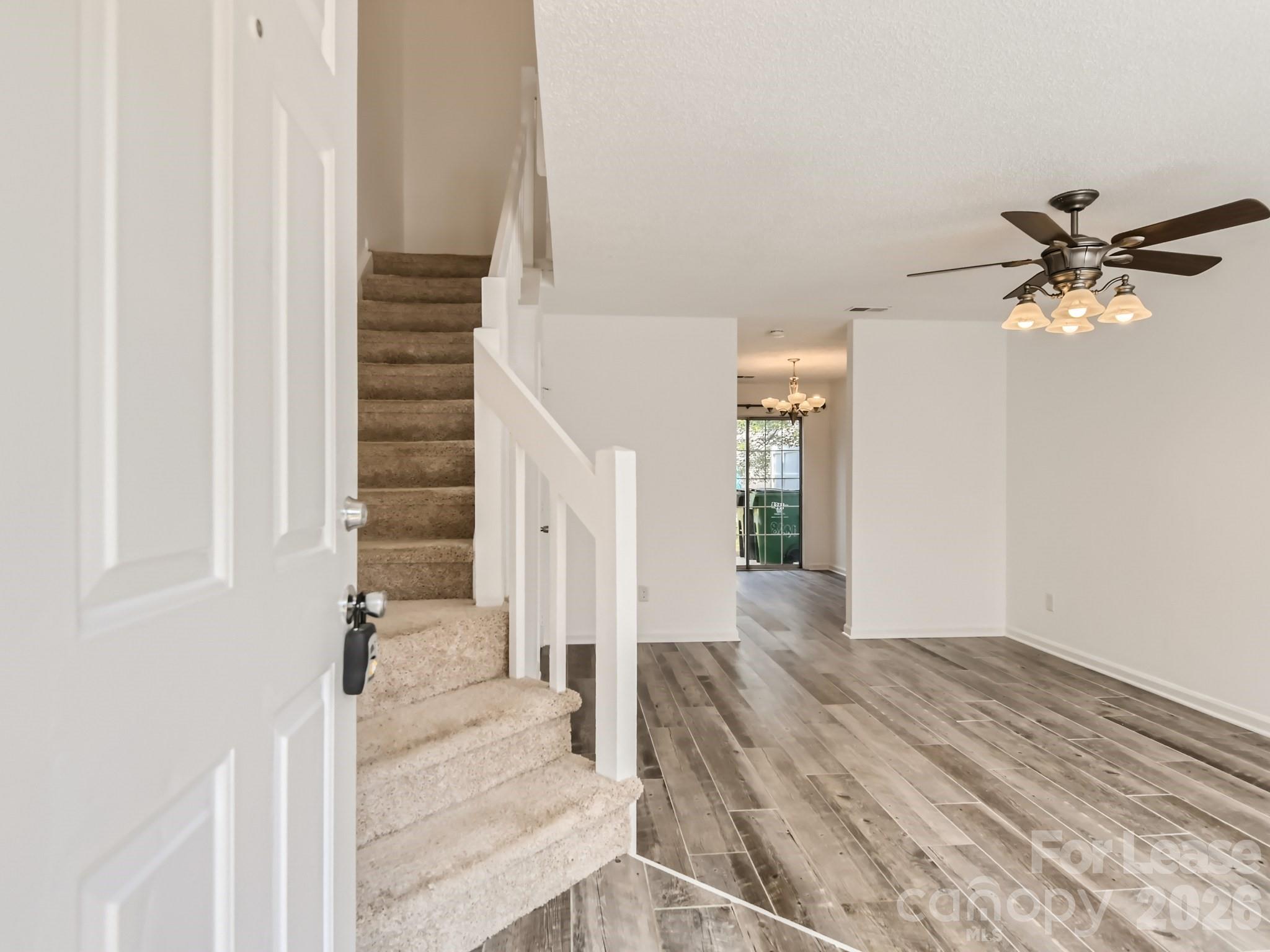 8281 Golf Ridge Drive Charlotte, NC 28277 - Photo 3 of 11