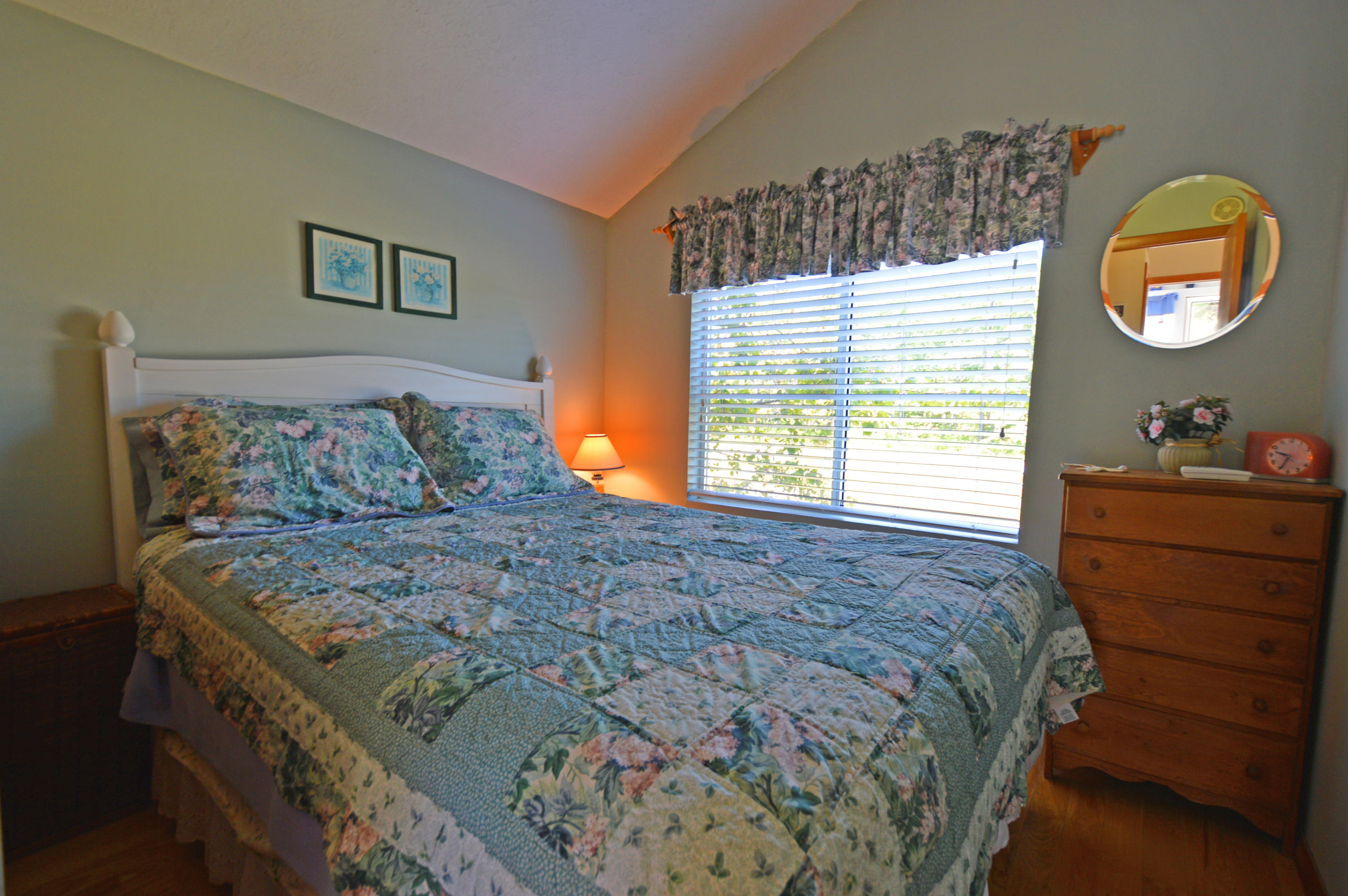 27 Dyke Road, Unit 27 Kennebunkport, ME 04046 - Photo 5 of 11 27_Dyke_BrA