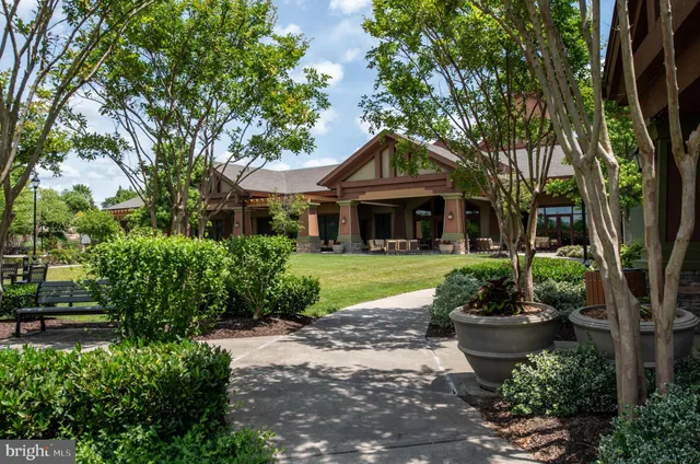 $669,999 | 27 Sanibel Drive, Fredericksburg, VA 22406