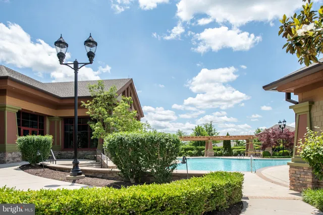 $669,999 | 27 Sanibel Drive, Fredericksburg, VA 22406