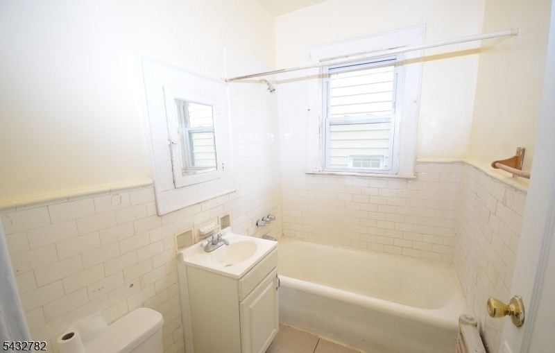30 Goodwin Avenue Newark, NJ 07112 - Photo 8 of 11