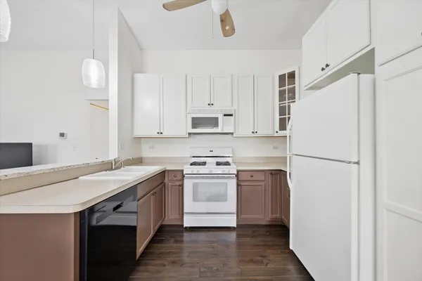 $369,000 | 2286 Weatherford Lane, Naperville, IL 60565