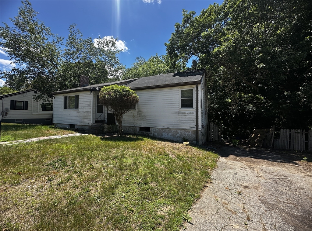40 Cross Street Randolph, MA 02368 - Photo 2 of 4