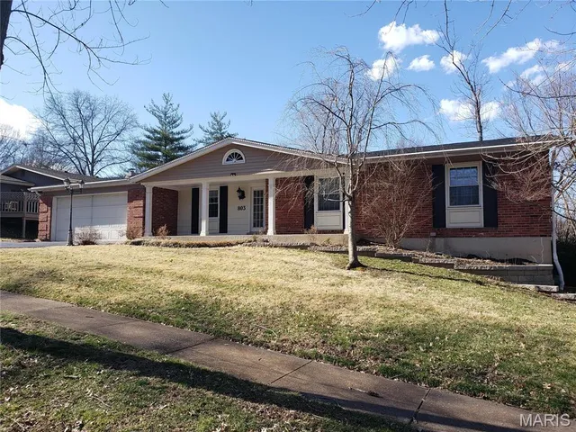 $2,750 | 803 Clayworth Drive, Ballwin, MO 63011